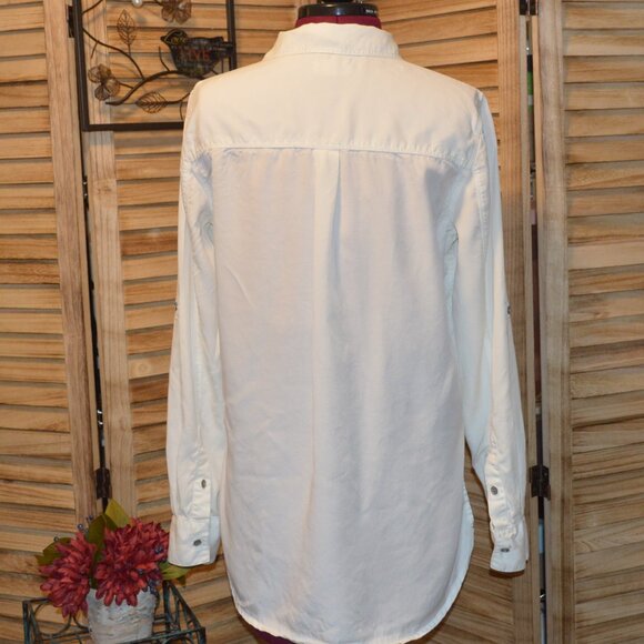 Lou & Grey XS Creamy White Tab Sleeve Tunic Blouse 2 Pockets 5 Buttons - Picture 3 of 7